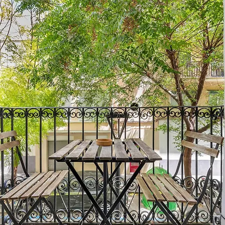 Modern & Bright Loft Near Market Alicante