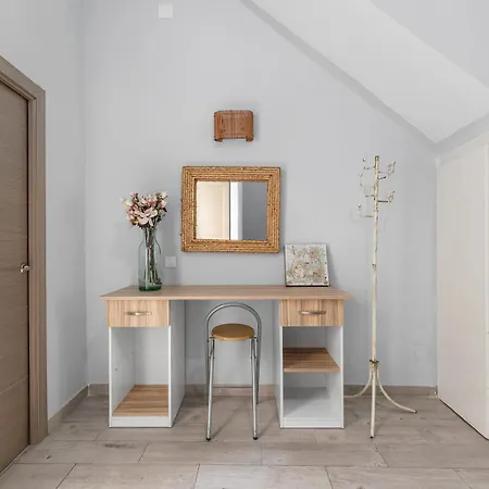 Apartment Modern & Bright Loft Near Market Alicante
